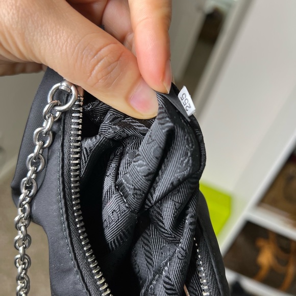 ❌SOLD❌PRADA RE EDITION 2005 NYLON - Picture 15 of 16